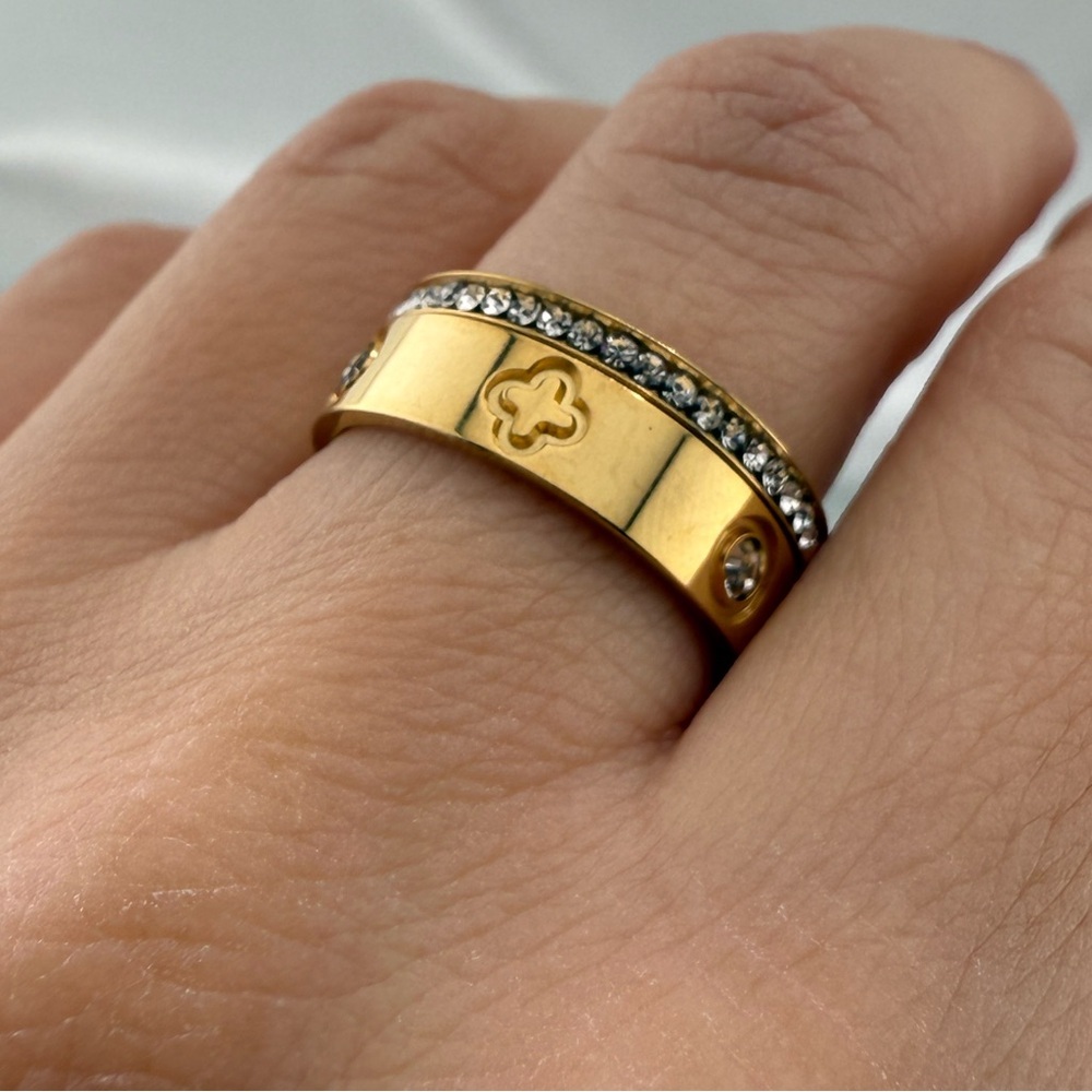 Lux 2x gold color crystal 7 size ring - Picture 9 of 14
